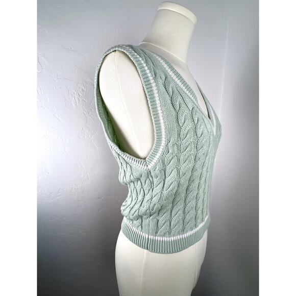ABERCROMBIE & FITCH Muted Seafoam Green V-Neck Cable Sweater Vest (Woman: Small) - Picture 7 of 14